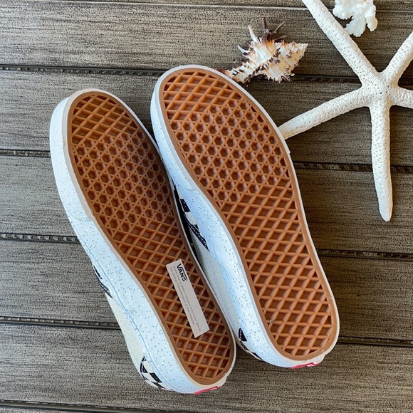 🌴🔆VANS- BLACK GLITTER CHECKERED SLIP ON’S 🔆🌴 - Picture 9 of 10